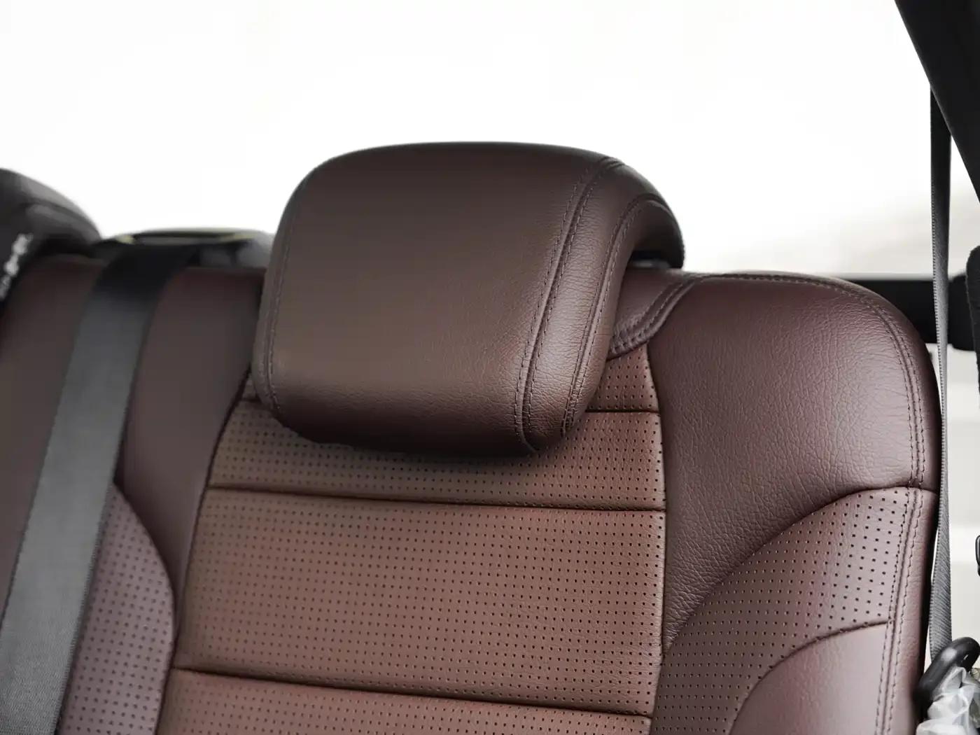 2012 Mercedes-Benz M-Class AMG ML 63 — миниатюра 30