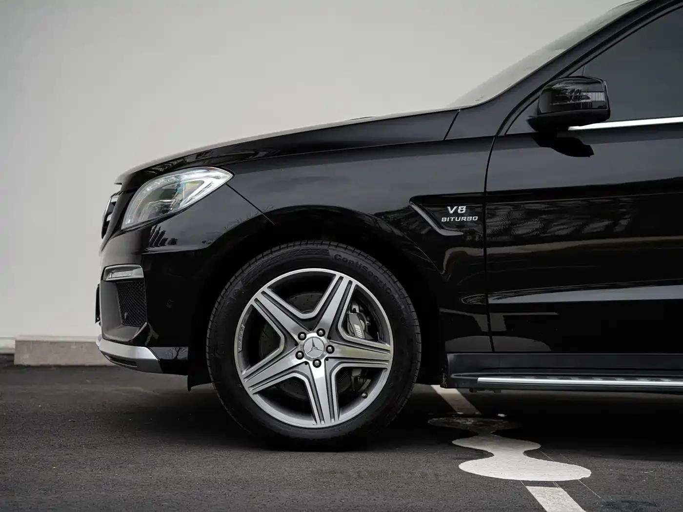2012 Mercedes-Benz M-Class AMG ML 63 — миниатюра 4