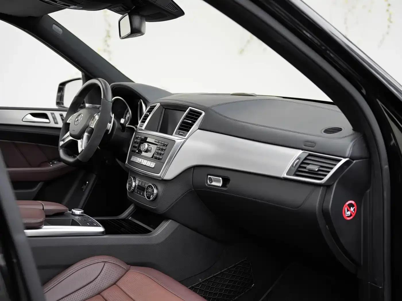 2012 Mercedes-Benz M-Class AMG ML 63 — миниатюра 37