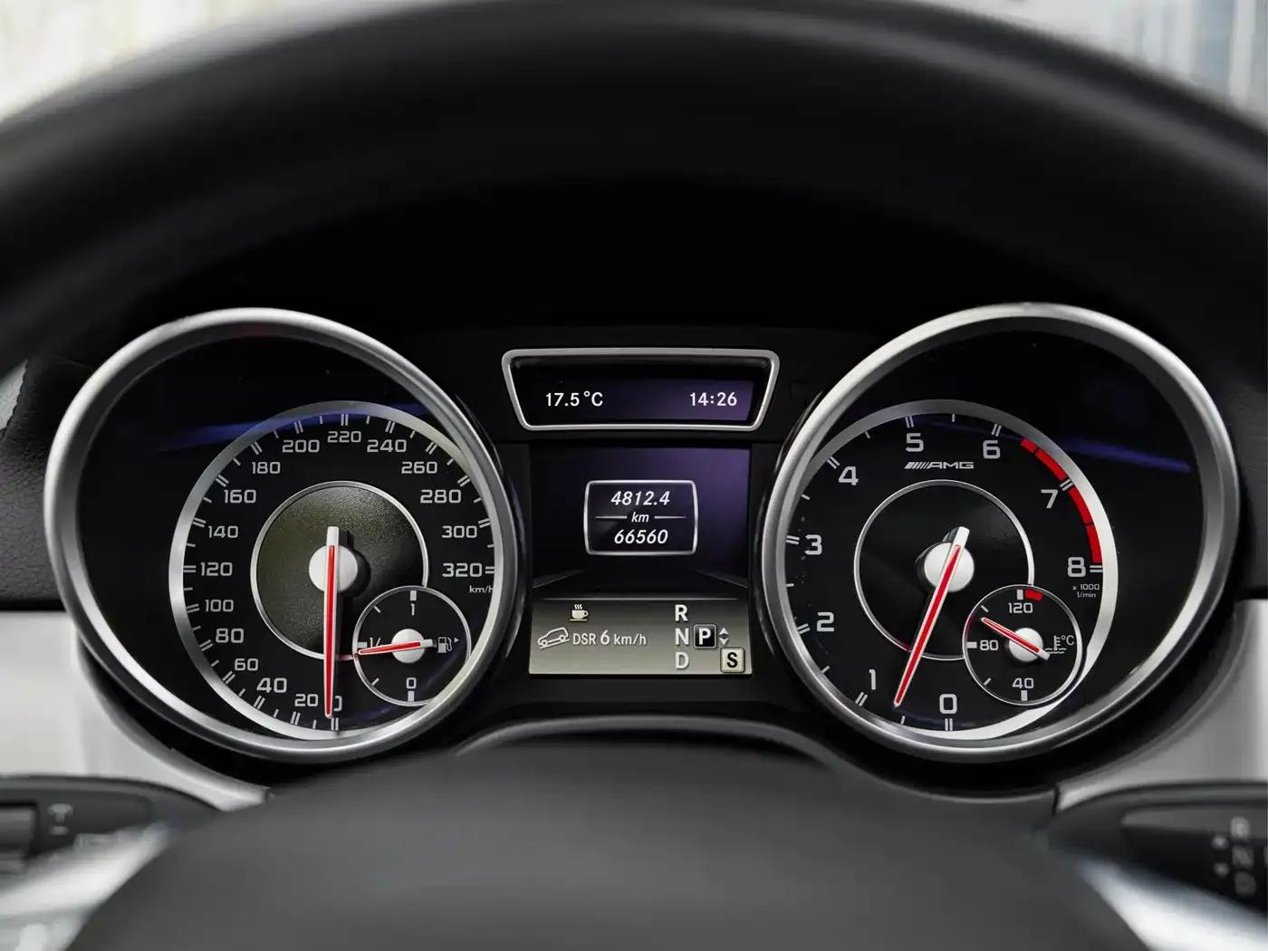 2012 Mercedes-Benz M-Class AMG ML 63 — миниатюра 43