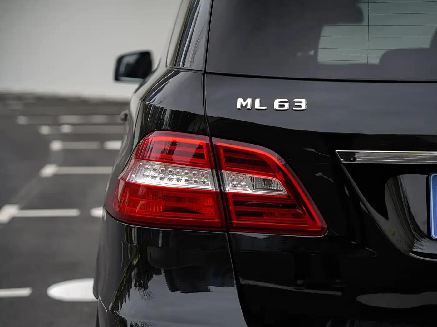 2012 Mercedes-Benz M-Class AMG ML 63 — миниатюра 9