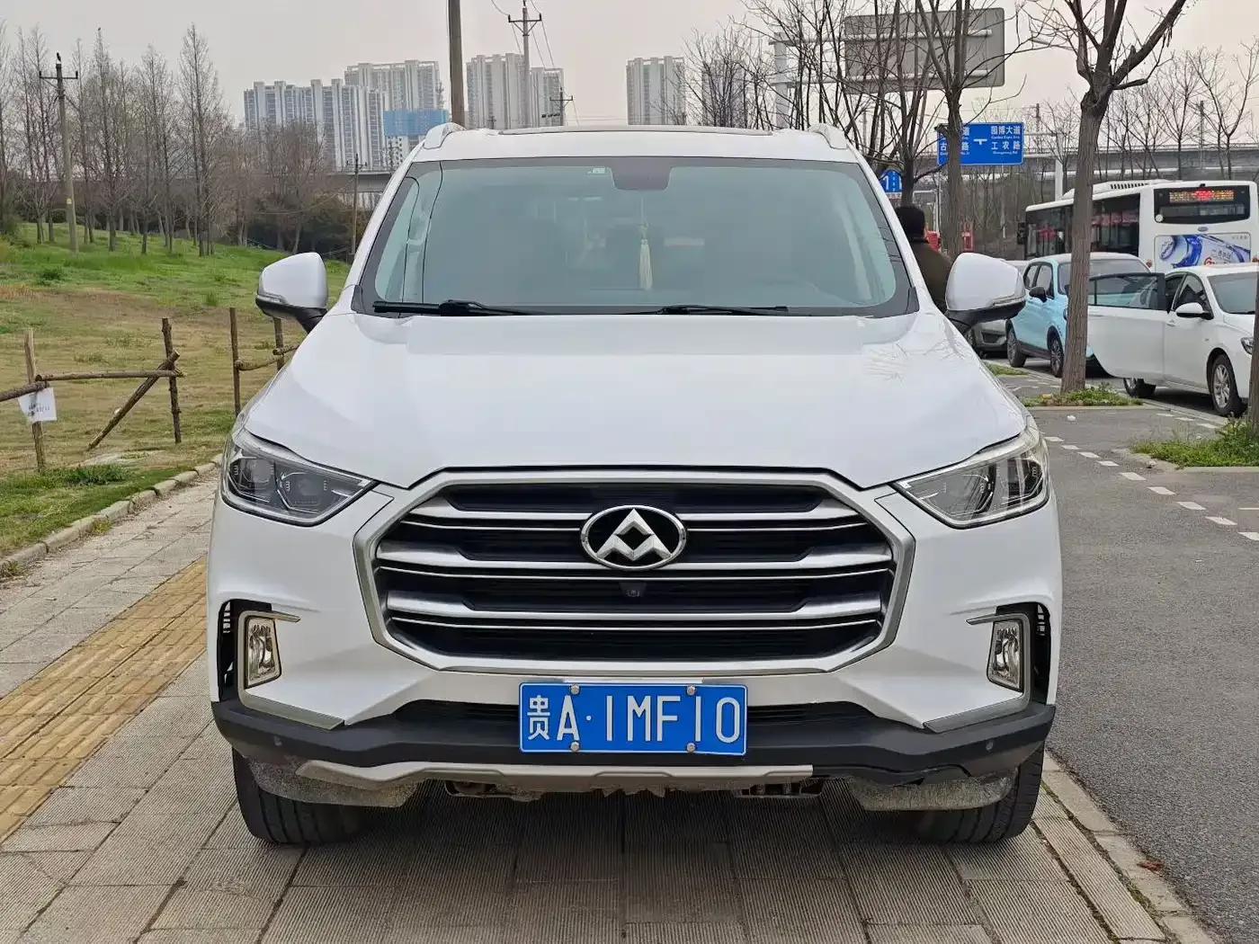SAIC MAXUS D90 2017 2.0T Automatic 4WD Sirius — миниатюра 2