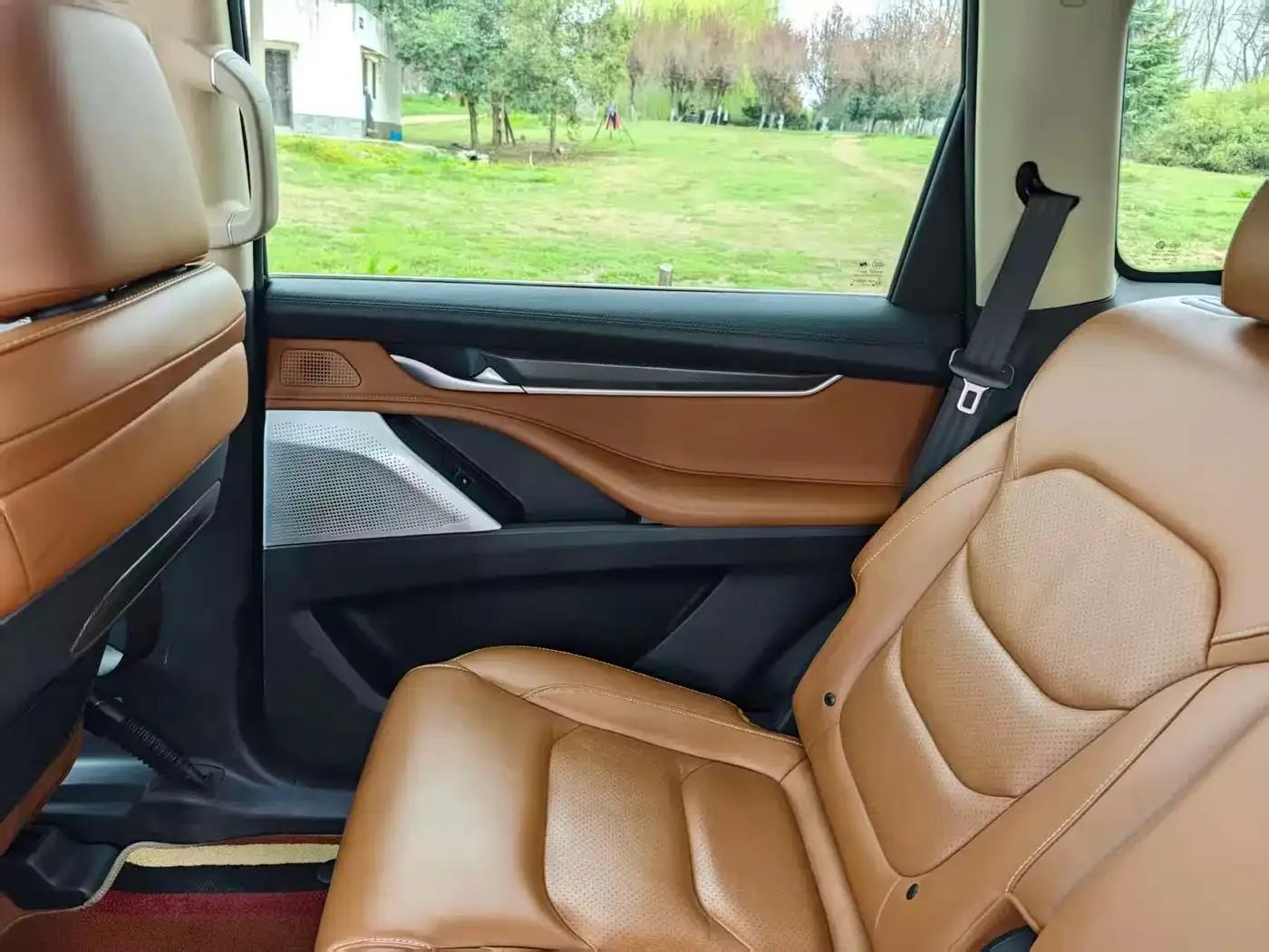 SAIC MAXUS D90 2017 2.0T Automatic 4WD Sirius — миниатюра 11