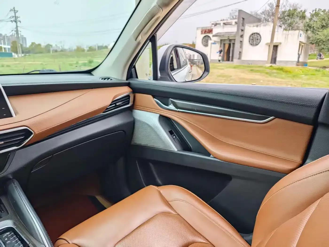 SAIC MAXUS D90 2017 2.0T Automatic 4WD Sirius — миниатюра 13