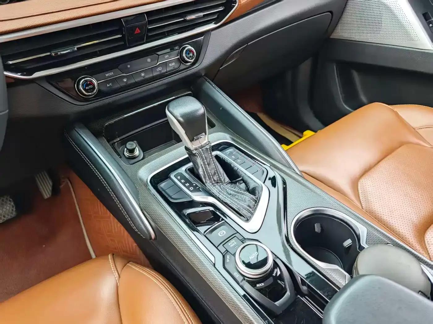 SAIC MAXUS D90 2017 2.0T Automatic 4WD Sirius — миниатюра 15