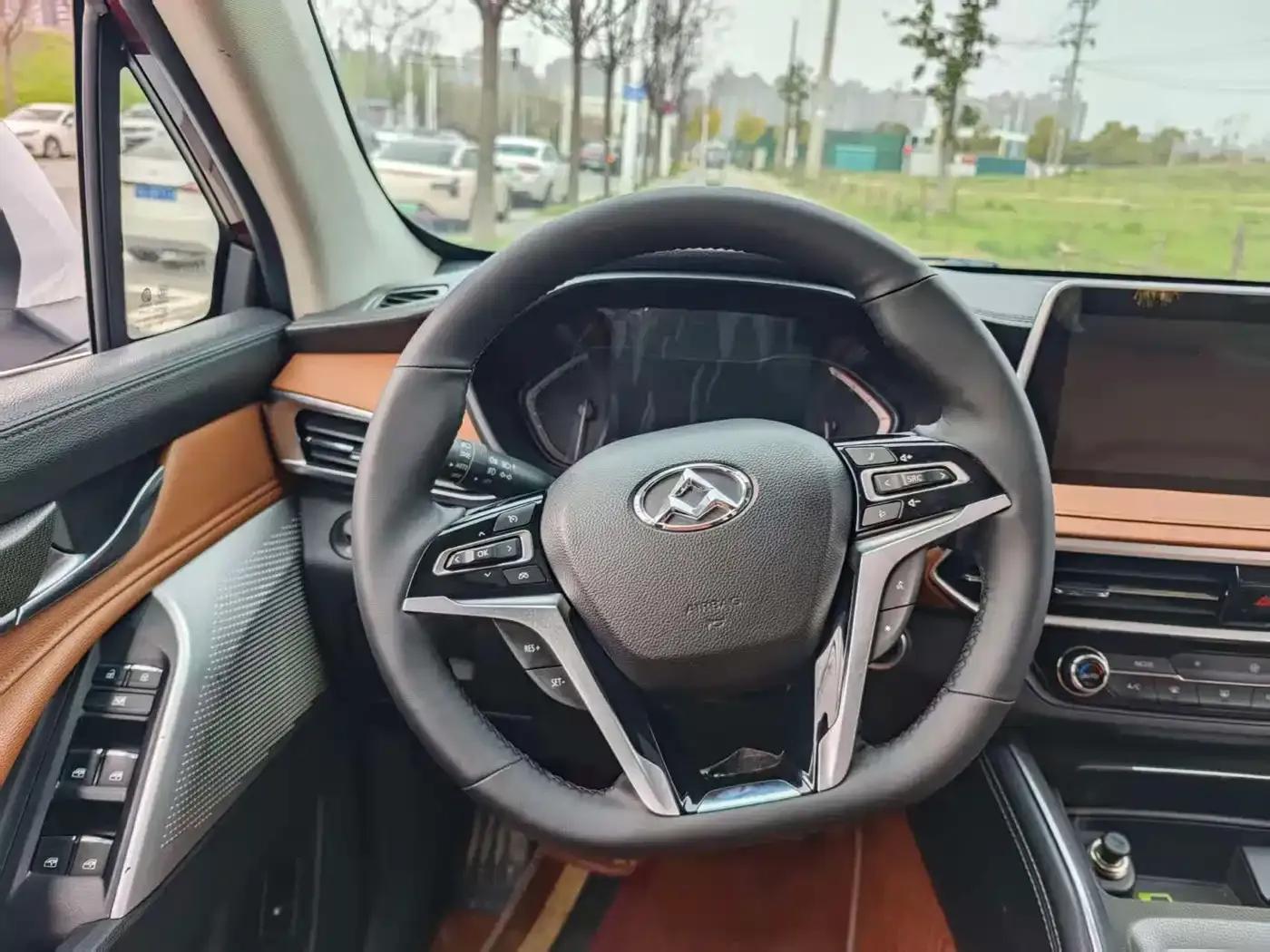 SAIC MAXUS D90 2017 2.0T Automatic 4WD Sirius — миниатюра 16