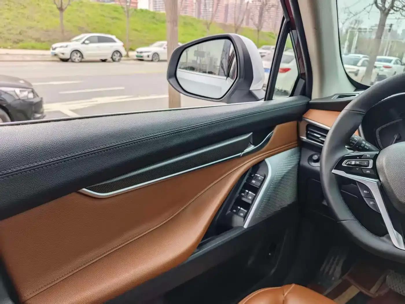 SAIC MAXUS D90 2017 2.0T Automatic 4WD Sirius — миниатюра 17