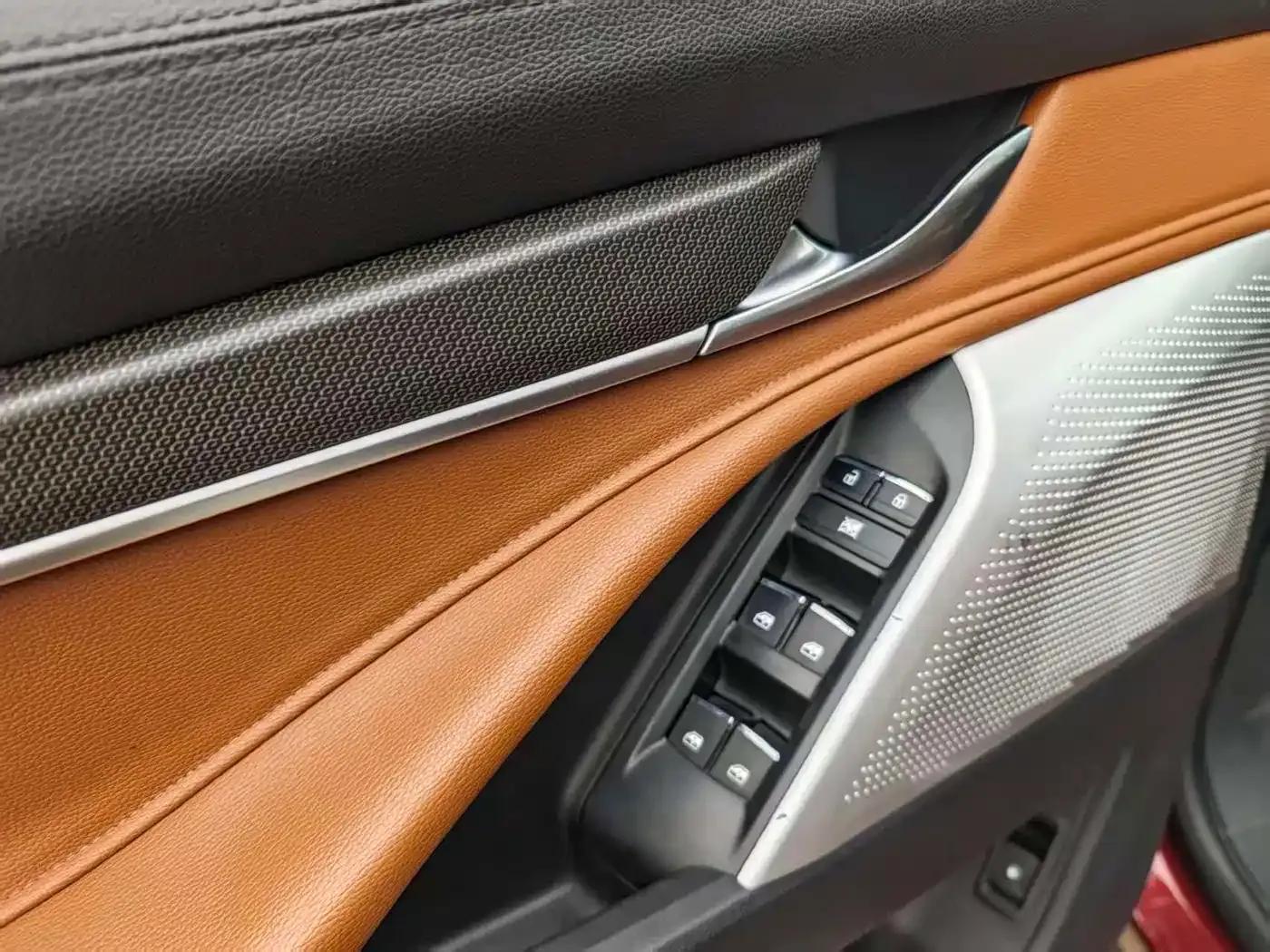 SAIC MAXUS D90 2017 2.0T Automatic 4WD Sirius — миниатюра 18