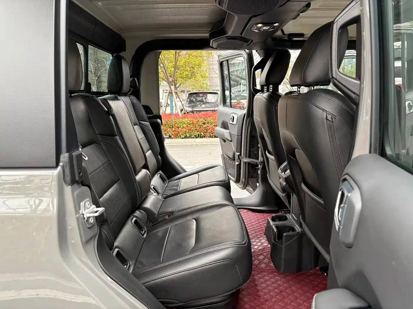 Gladiator 2022 3.6L First Edition — миниатюра 12