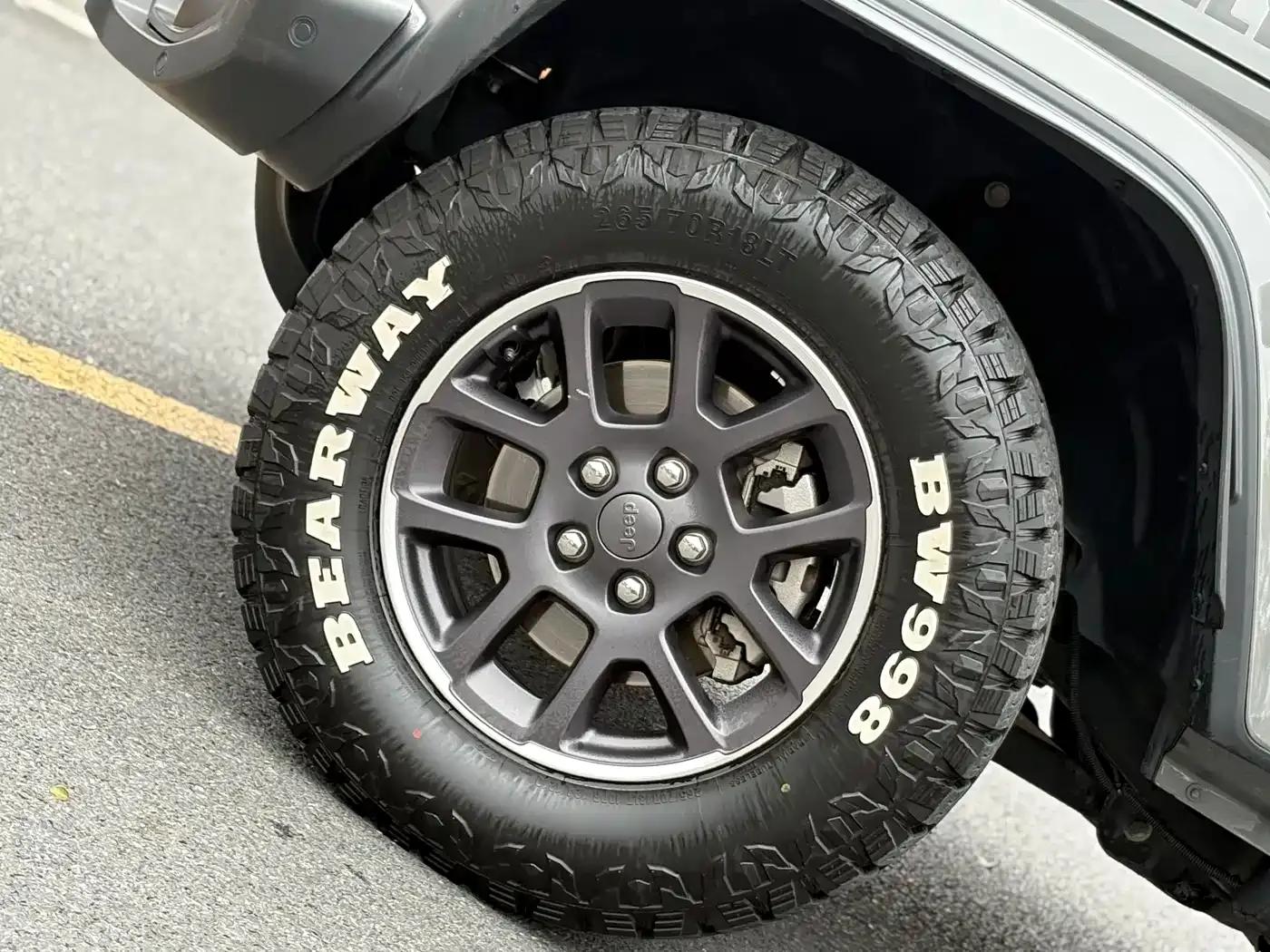 Gladiator 2022 3.6L First Edition — миниатюра 17