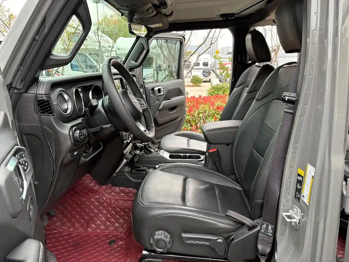 Gladiator 2022 3.6L First Edition — миниатюра 9