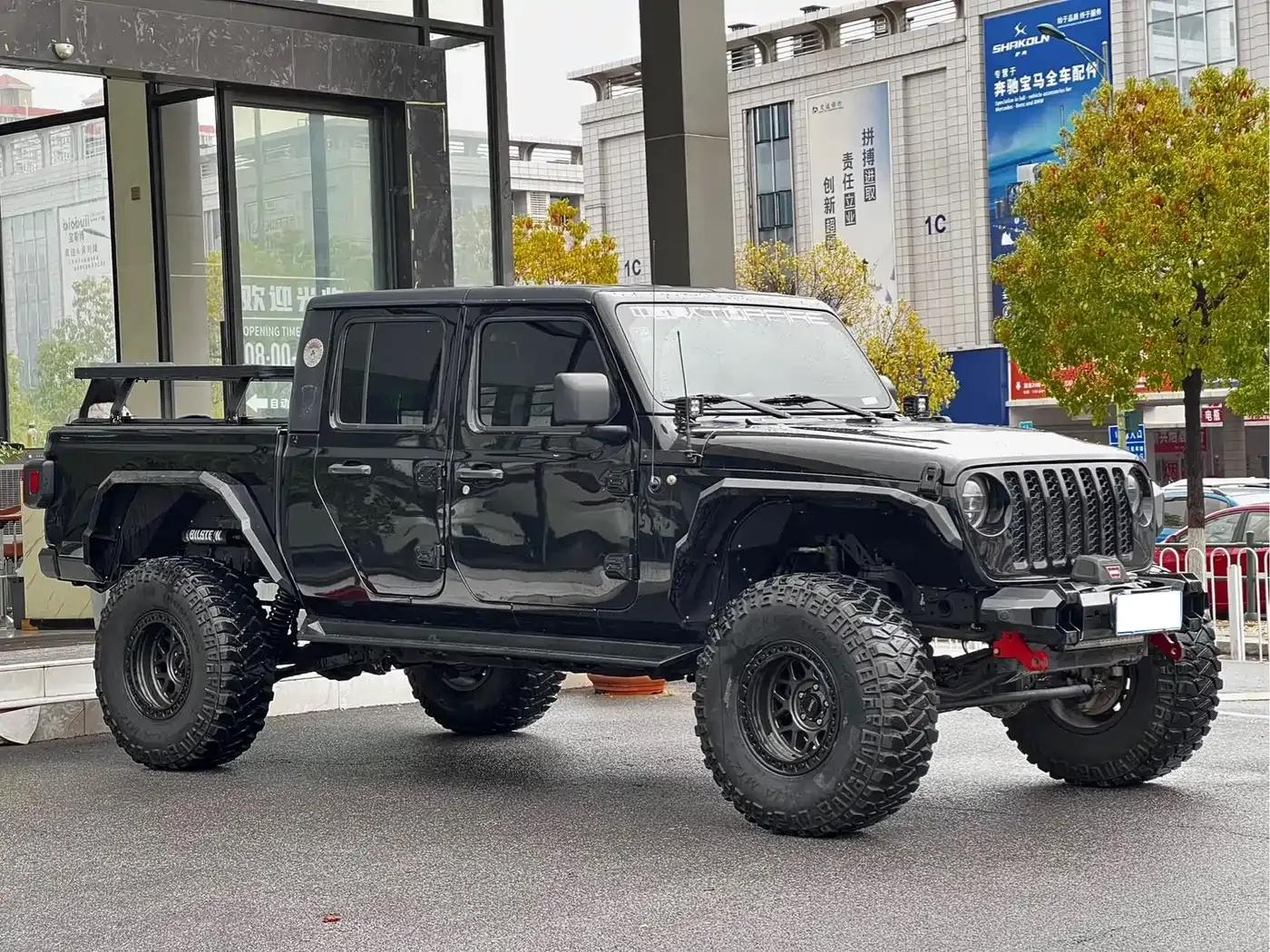 Gladiator 2020 3.6L Canadian Spec — миниатюра 3