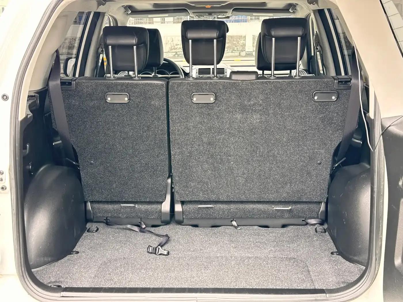2012 Grand Vitara 2.4L AT Luxury Navigation 5-Door Edition — миниатюра 20