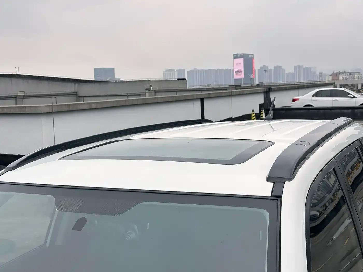 2012 Grand Vitara 2.4L AT Luxury Navigation 5-Door Edition — миниатюра 9