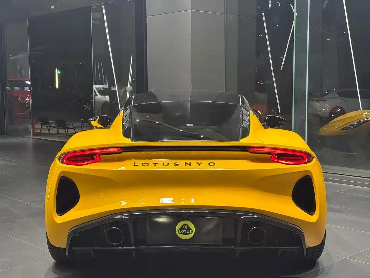 2022 EMIRA 3.5T V6 Manual First Edition — миниатюра 2