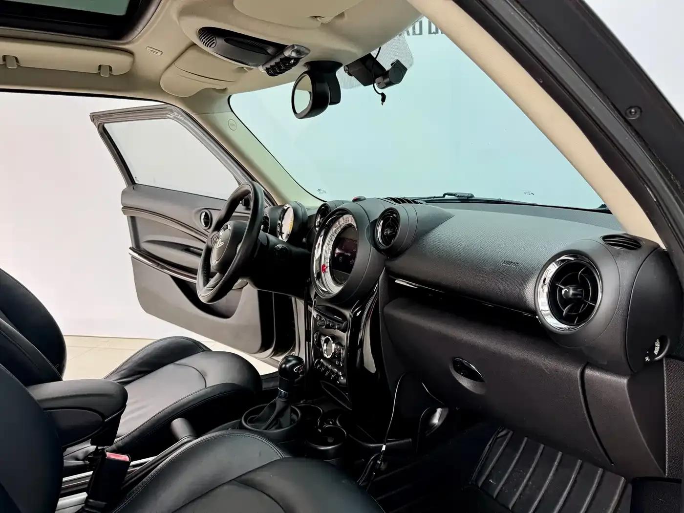 2013 MINI PACEMAN 1.6T COOPER S ALL4 — миниатюра 11