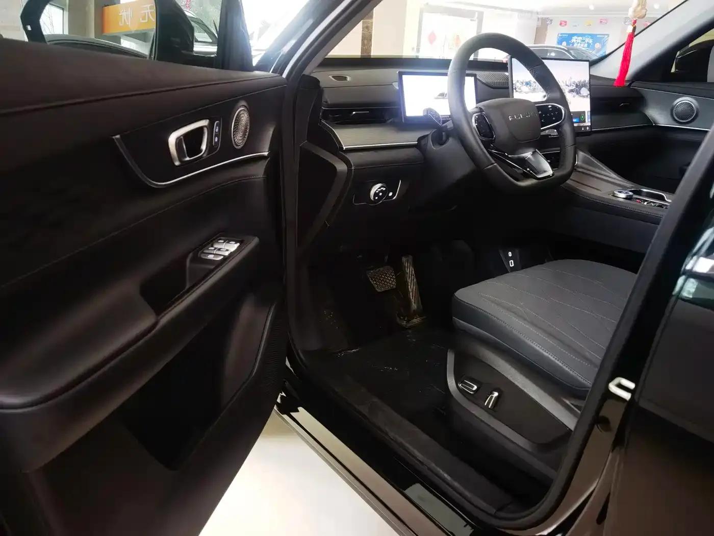 Fengyun T8 2025 1.5T 130km Comfort Edition 5-seater — миниатюра 4