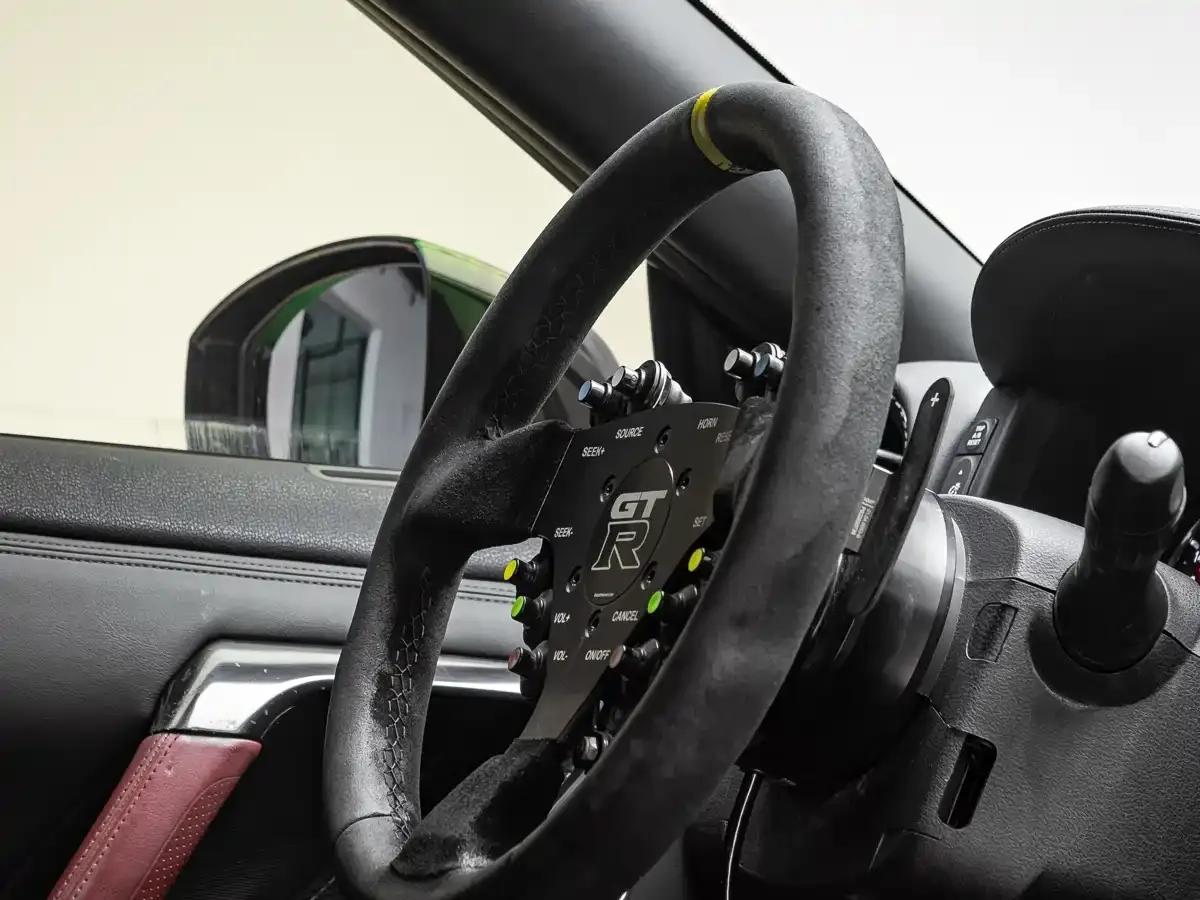 2010 Nissan GT-R 3.8T Premium Edition — миниатюра 14