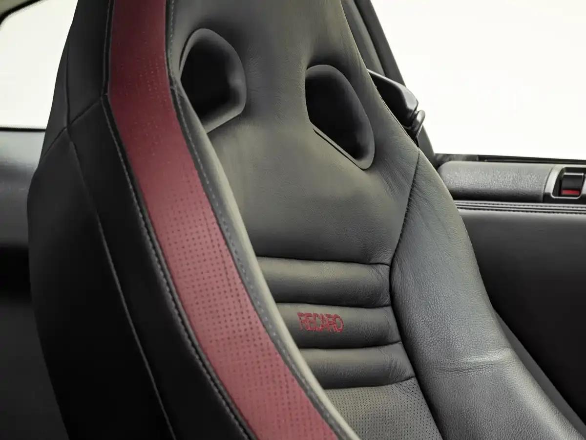 2010 Nissan GT-R 3.8T Premium Edition — миниатюра 15