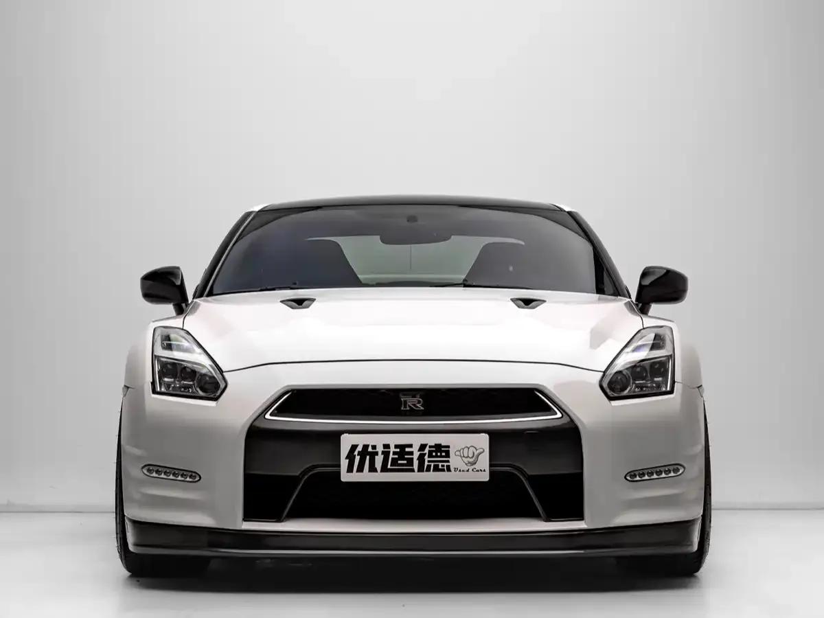 2010 Nissan GT-R 3.8T Premium Edition — миниатюра 3