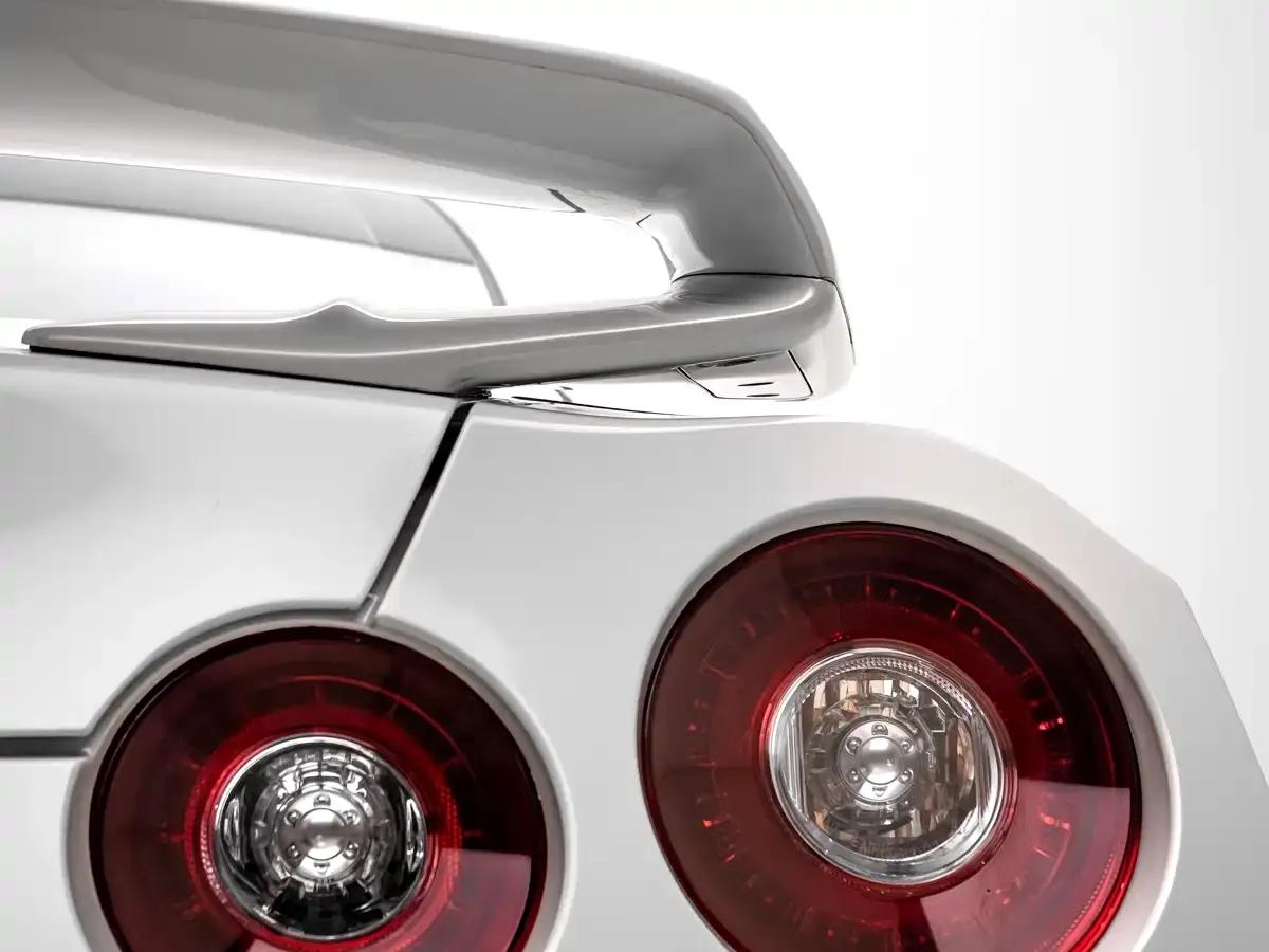 2010 Nissan GT-R 3.8T Premium Edition — миниатюра 8