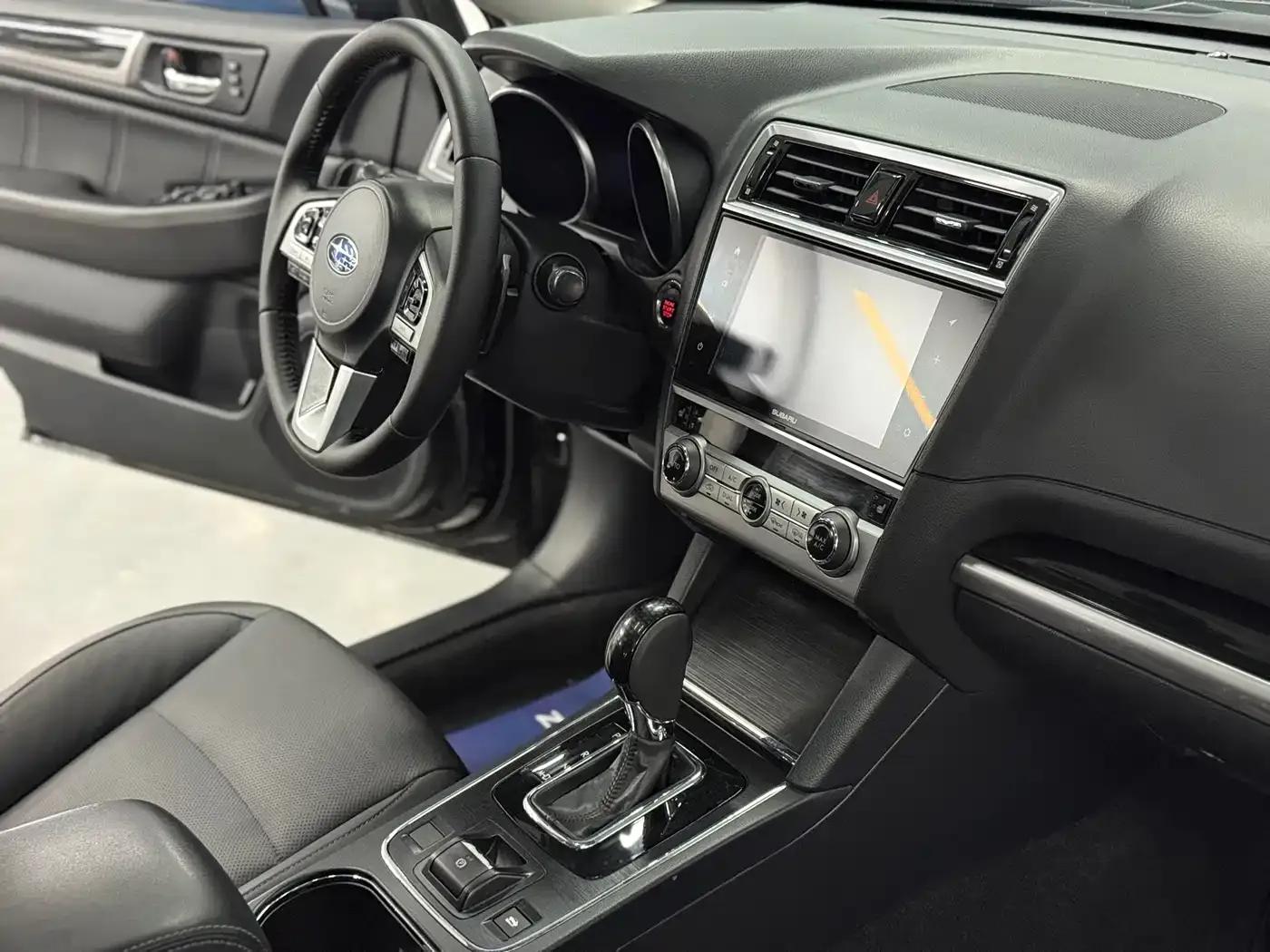 Legacy 2016 2.5i AWD Glory Edition — миниатюра 11