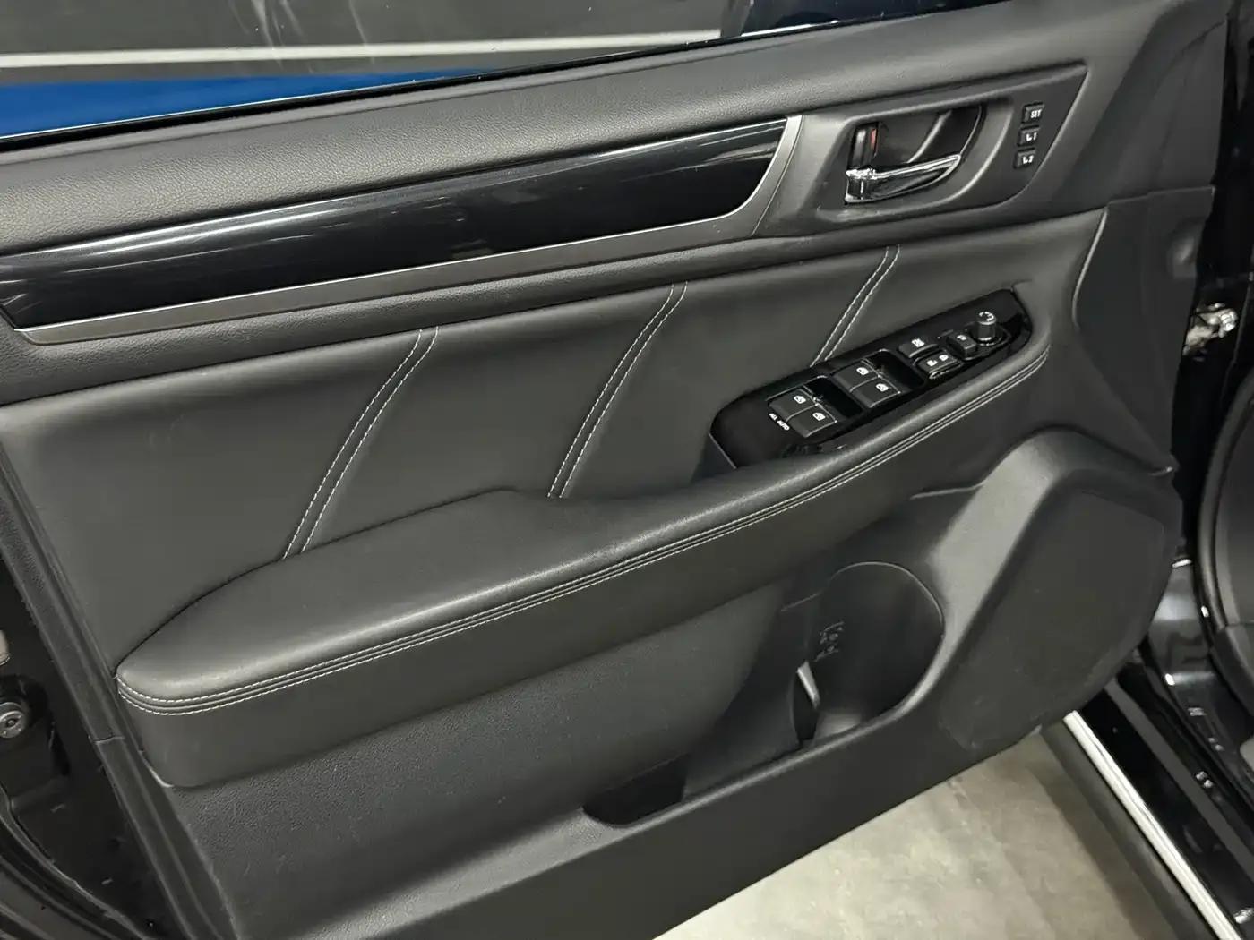 Legacy 2016 2.5i AWD Glory Edition — миниатюра 15
