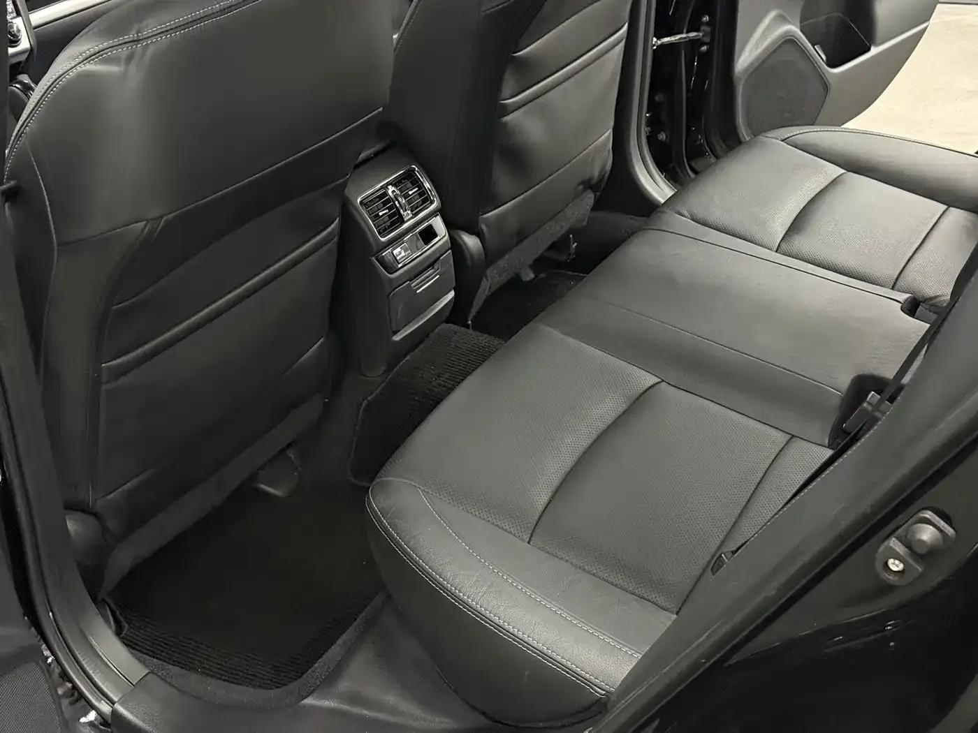 Legacy 2016 2.5i AWD Glory Edition — миниатюра 16
