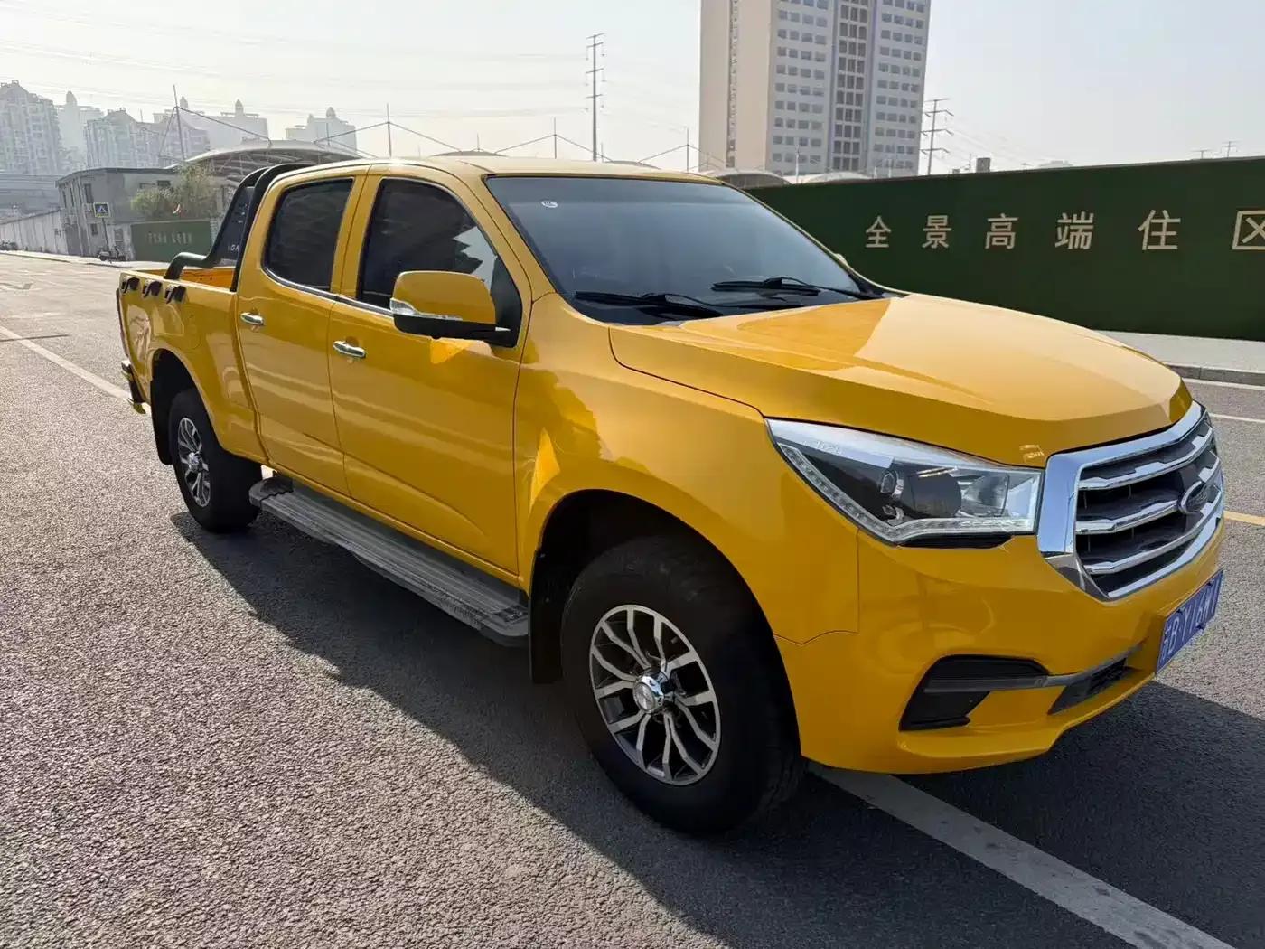 TAGA 2021 1.8T Gasoline Manual 2WD Luxury Standard Wheelbase CE18 — миниатюра 2