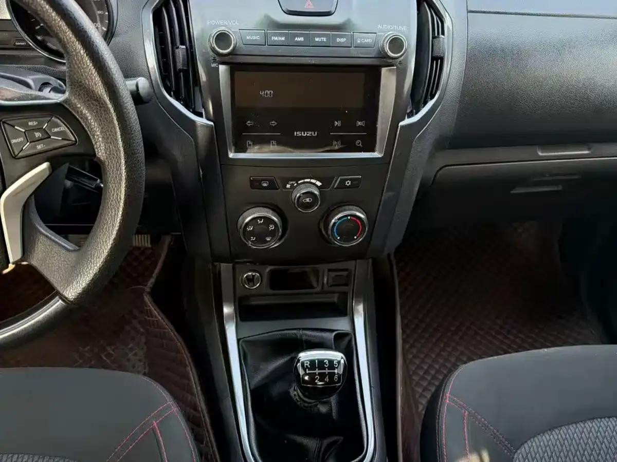 TAGA 2021 1.8T Gasoline Manual 2WD Luxury Standard Wheelbase CE18 — миниатюра 7