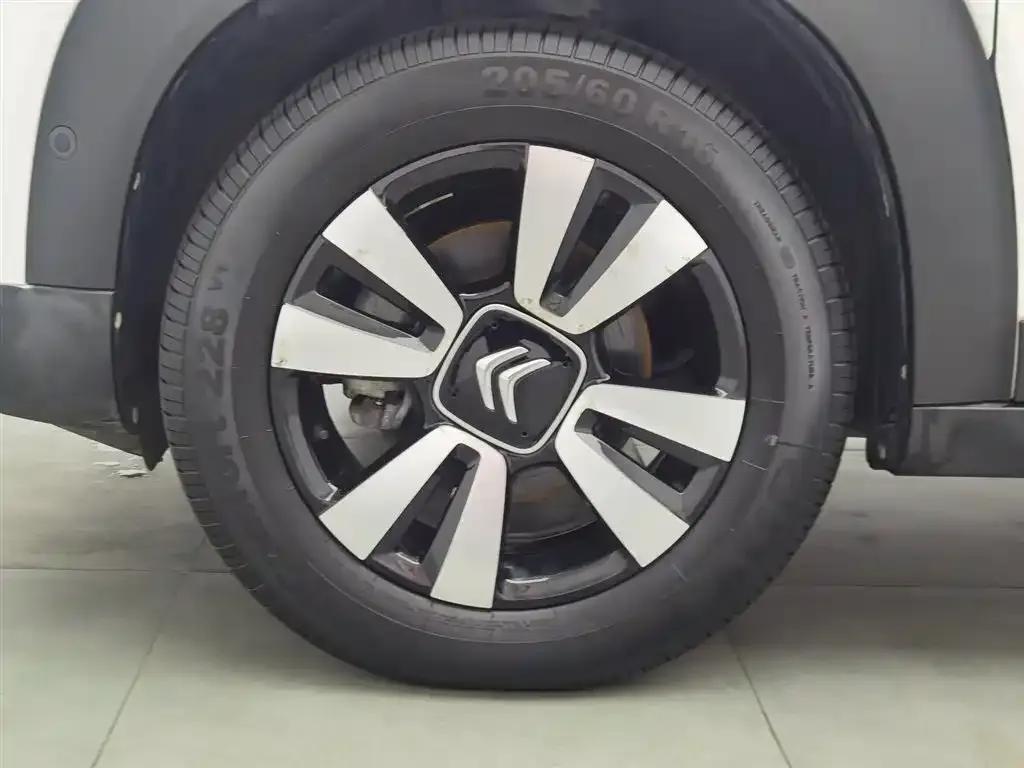 2018 C4 AIRCROSS 350THP Automatic Internet Premium Edition — миниатюра 17