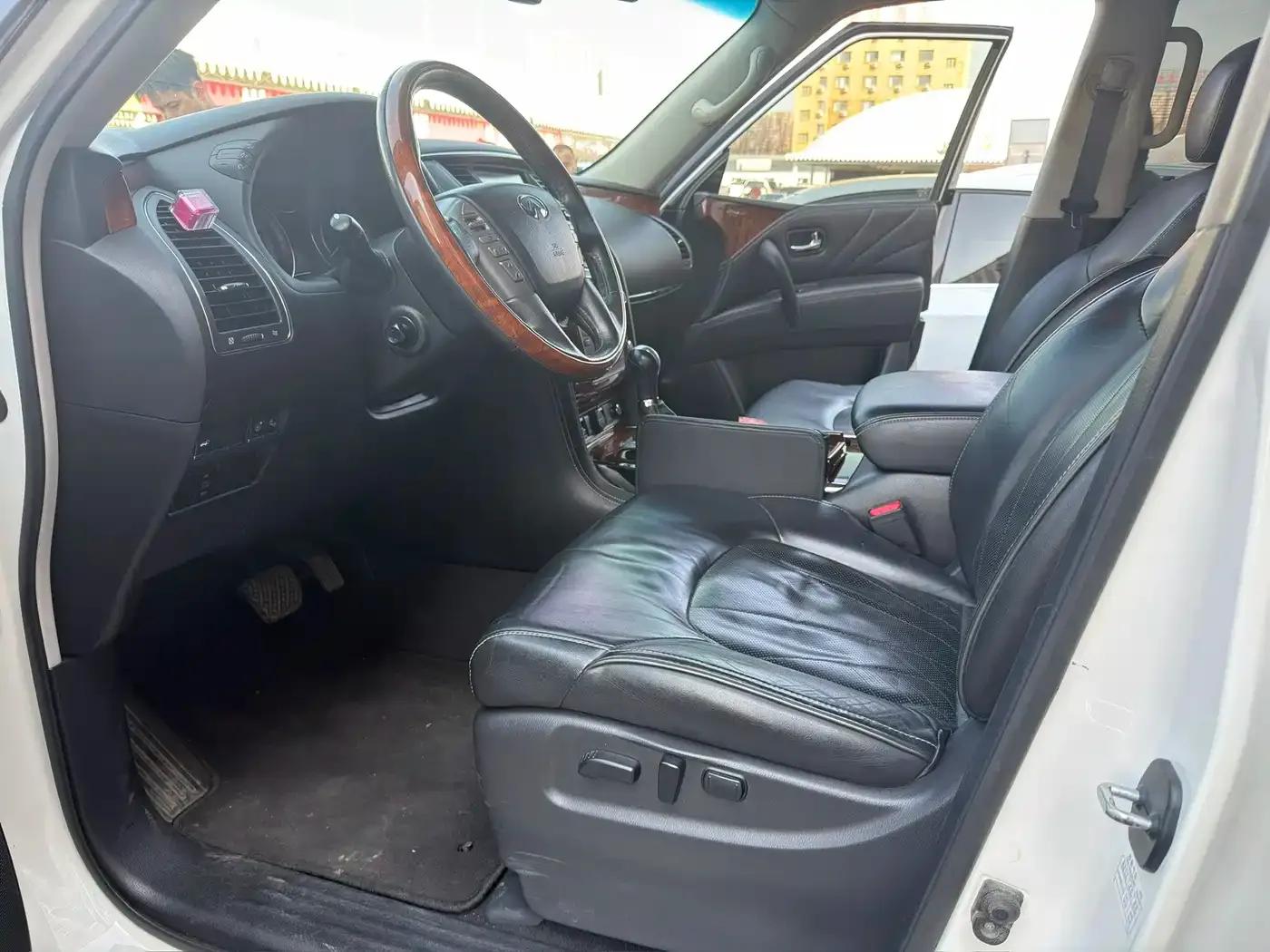 Infiniti QX80 2016 5.6L 4WD — миниатюра 5