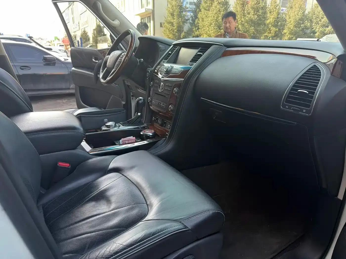 Infiniti QX80 2016 5.6L 4WD — миниатюра 8