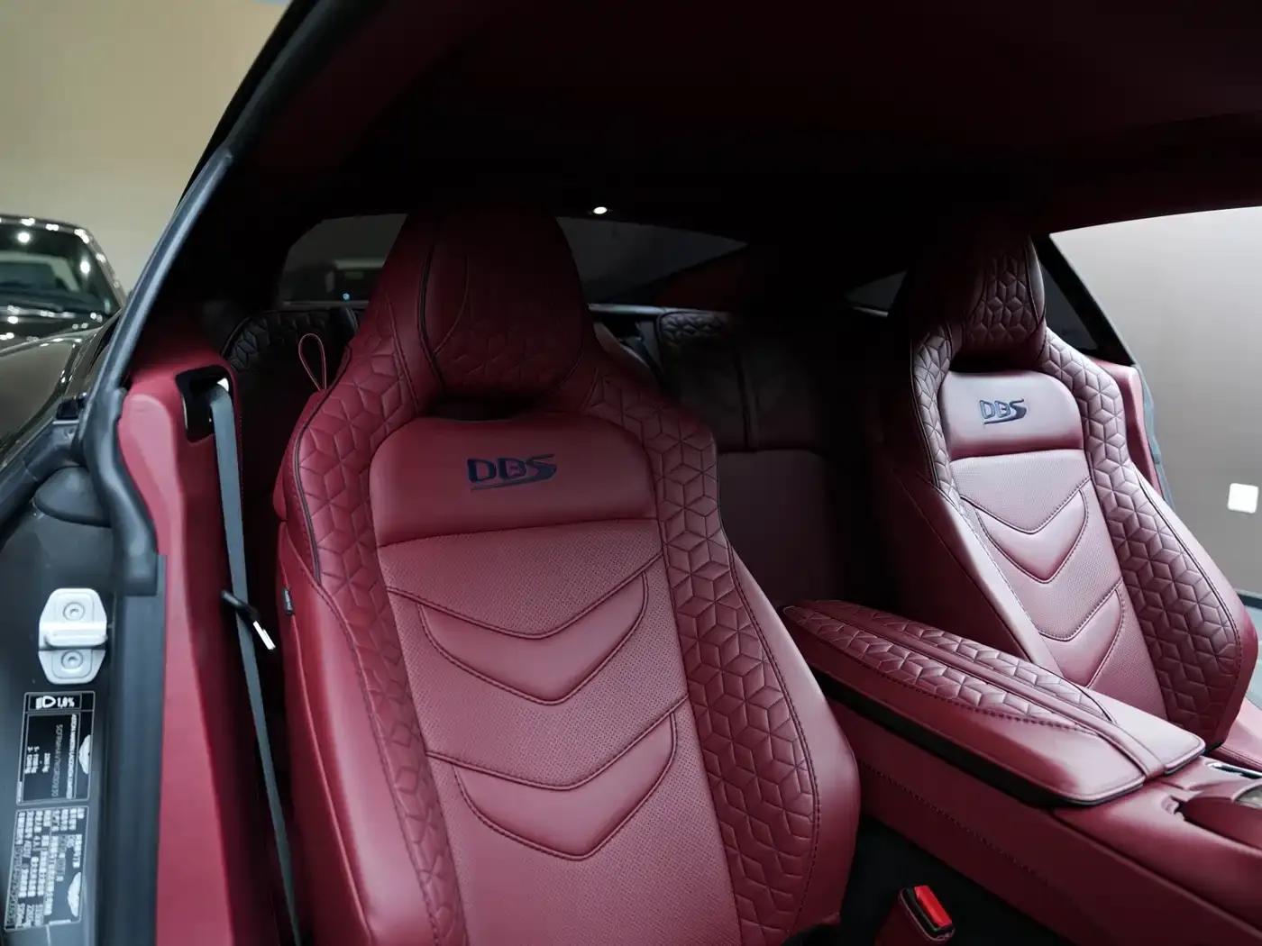 2019 Aston Martin DBS Superleggera V12 Coupe — миниатюра 13