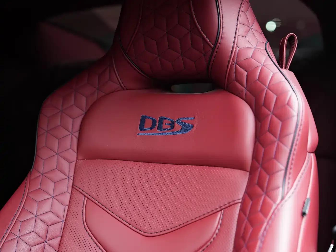 2019 Aston Martin DBS Superleggera V12 Coupe — миниатюра 17