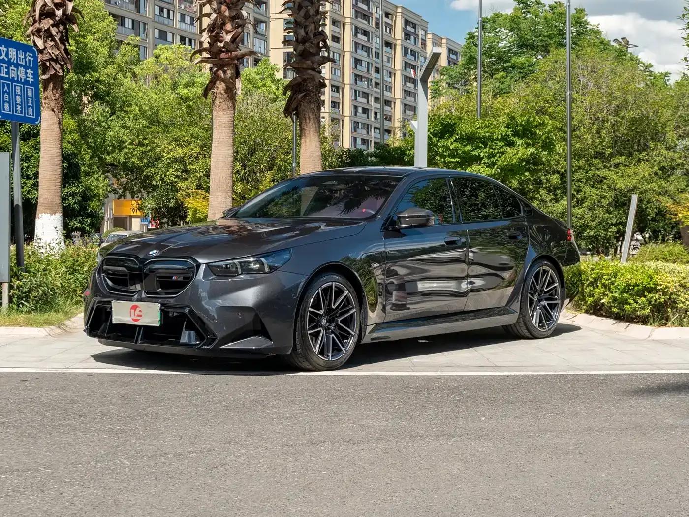 BMW M5 PHEV 2025 M5 — миниатюра 1