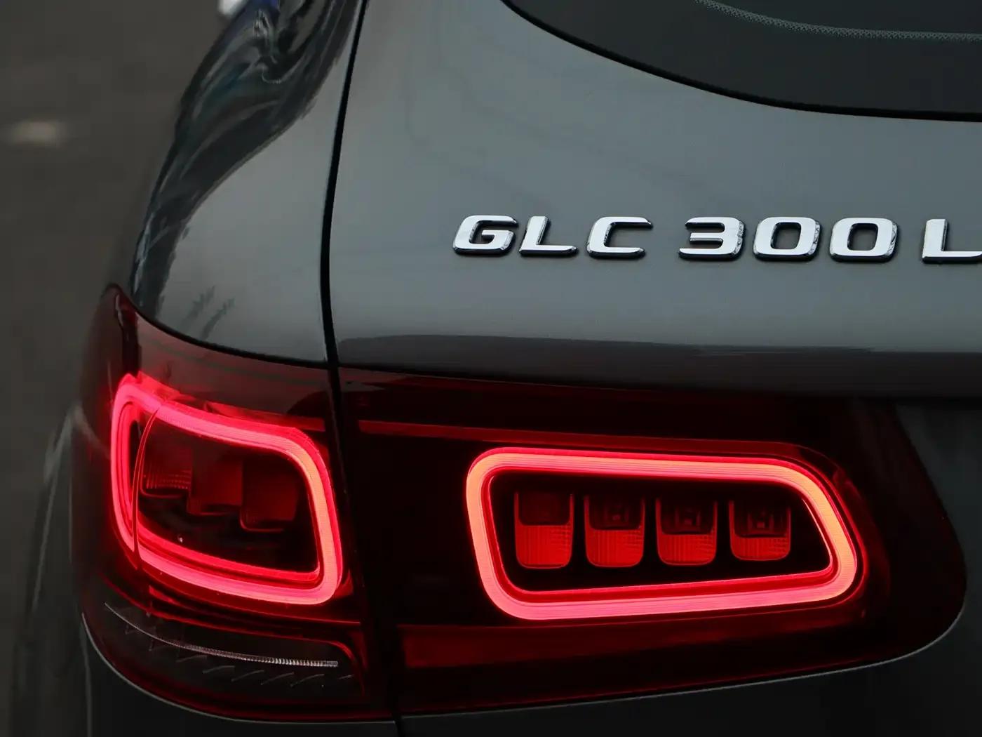 2020 Mercedes-Benz GLC 300 L 4MATIC Dynamic — миниатюра 23
