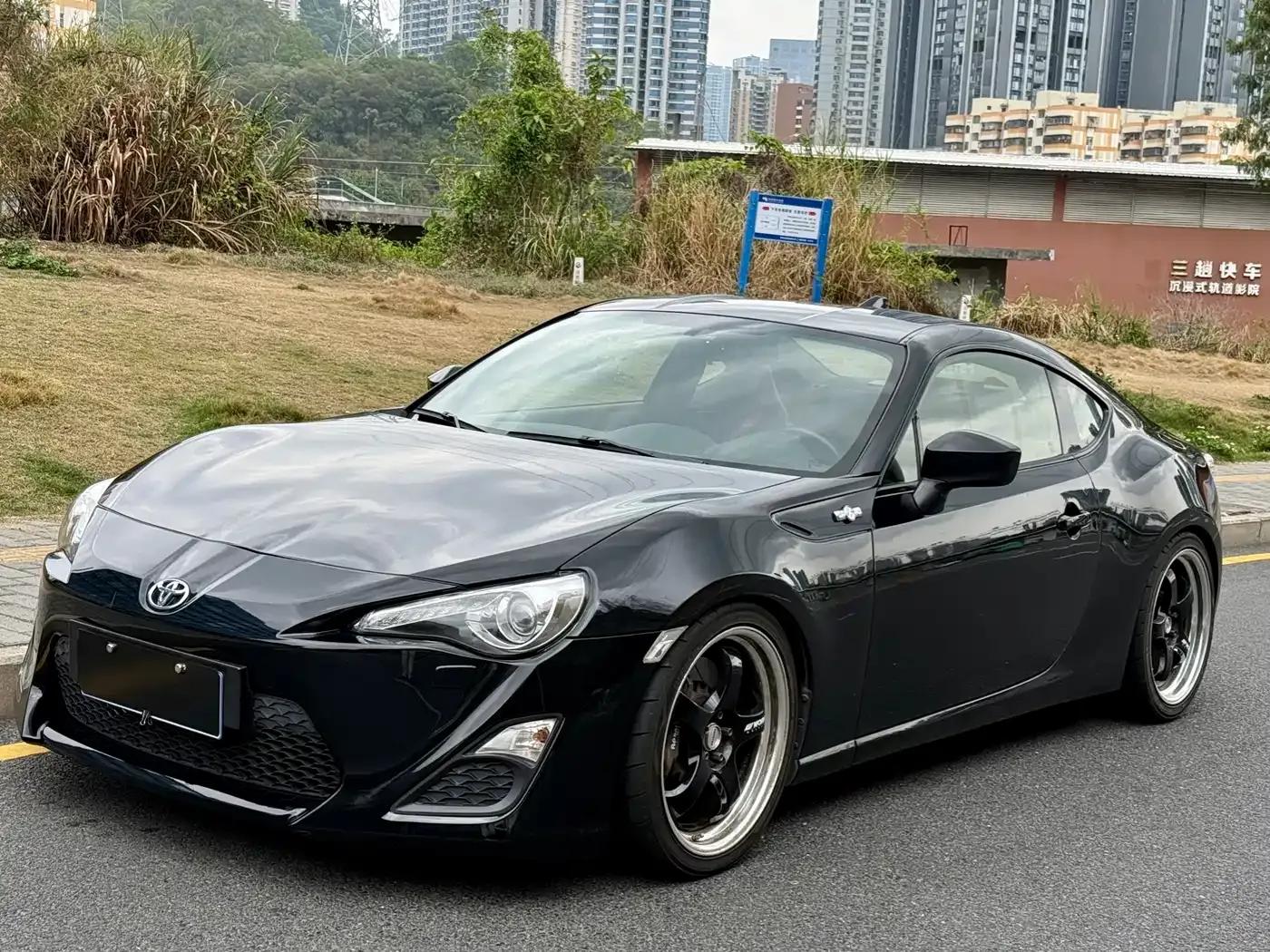 Toyota 86 2014 2.0L Manual Deluxe — миниатюра 1