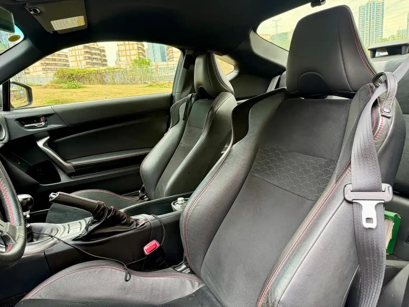 Toyota 86 2014 2.0L Manual Deluxe — миниатюра 11