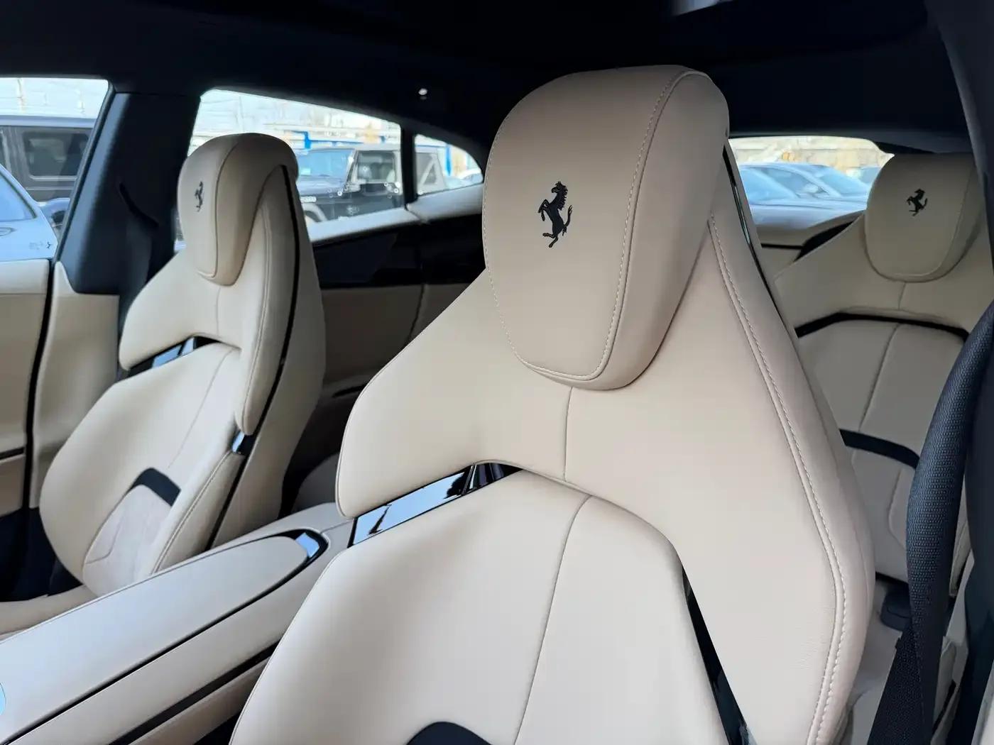 2023 Purosangue 6.5L V12 — миниатюра 6