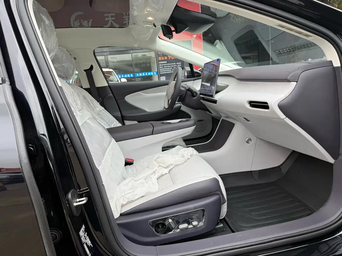 Hongqi Tiangong 05 2025 Model 550 Smart Selection Edition — миниатюра 12