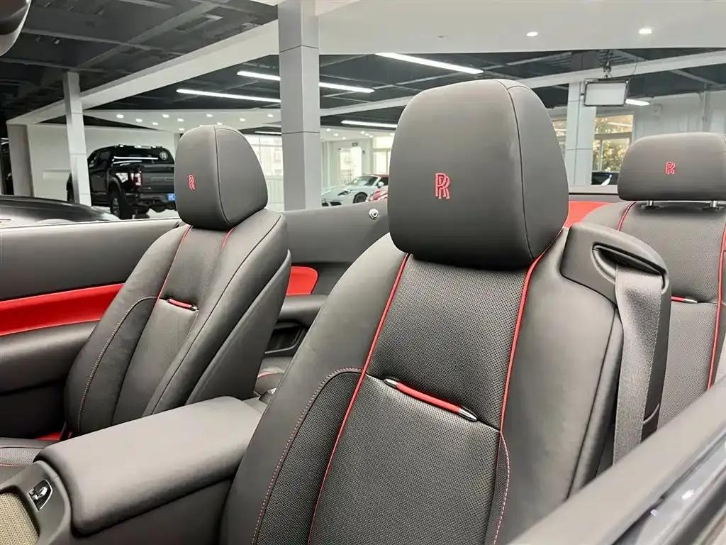 2018 Dawn 6.6T Black Badge — миниатюра 18