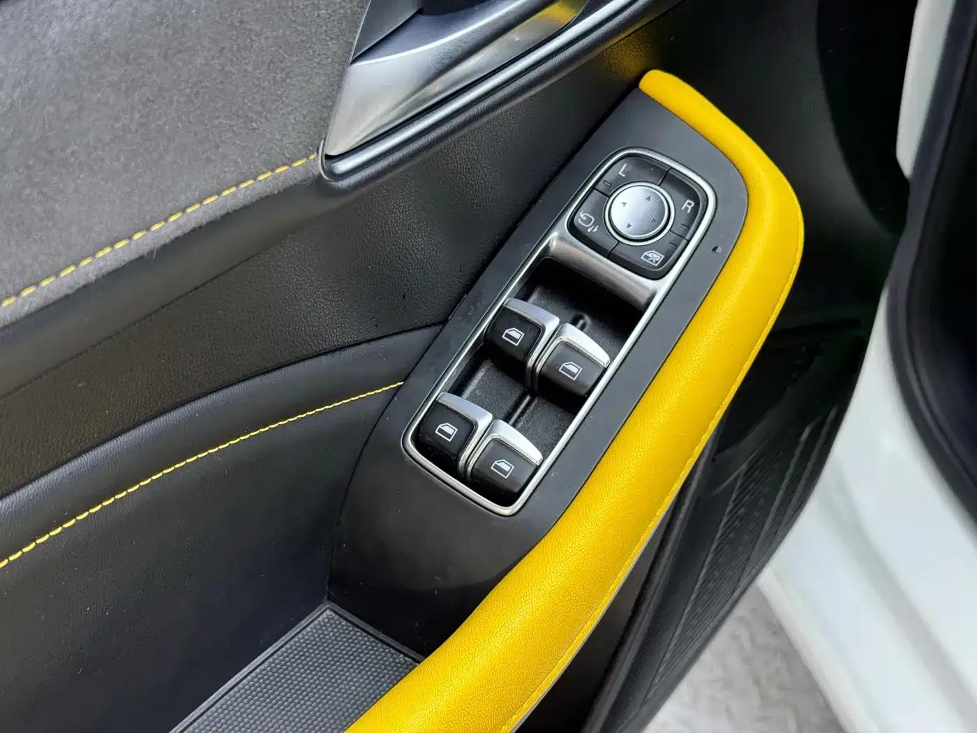 MG6 PHEV 2020 1.5T Hybrid Trophy Intelligent Driving Flagship Edition — миниатюра 13