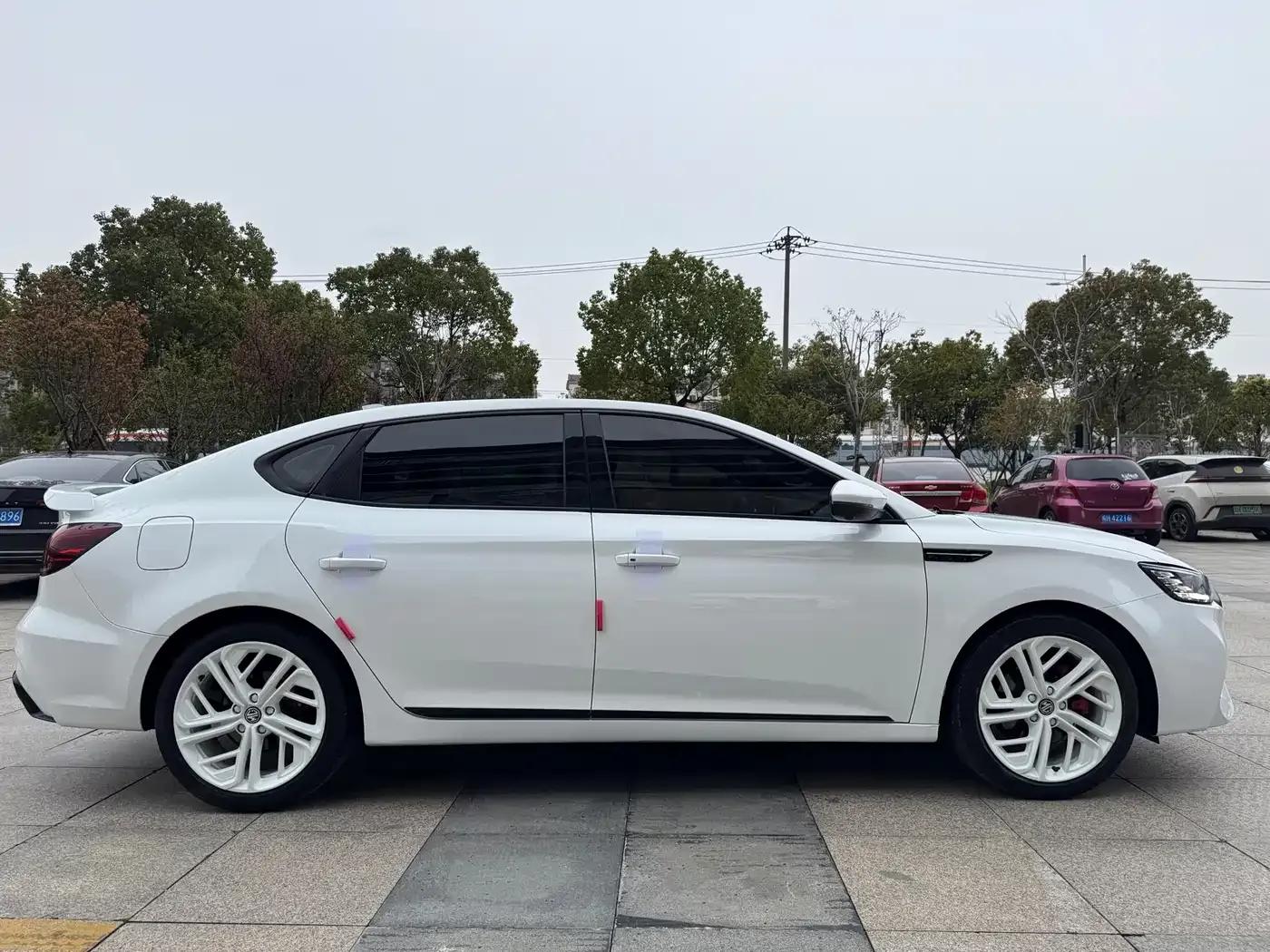 MG6 PHEV 2020 1.5T Hybrid Trophy Intelligent Driving Flagship Edition — миниатюра 28