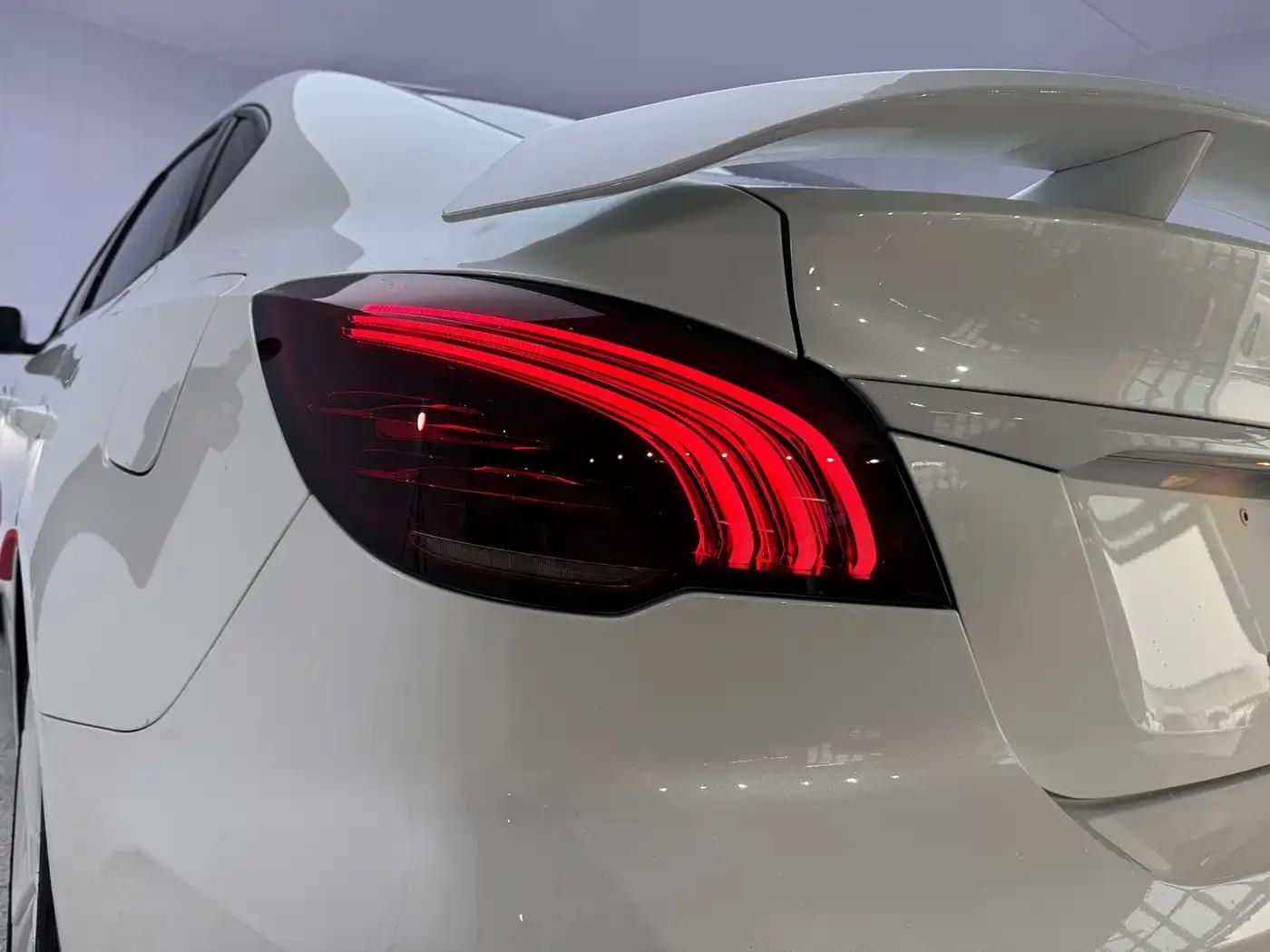 MG6 PHEV 2020 1.5T Hybrid Trophy Intelligent Driving Flagship Edition — миниатюра 30