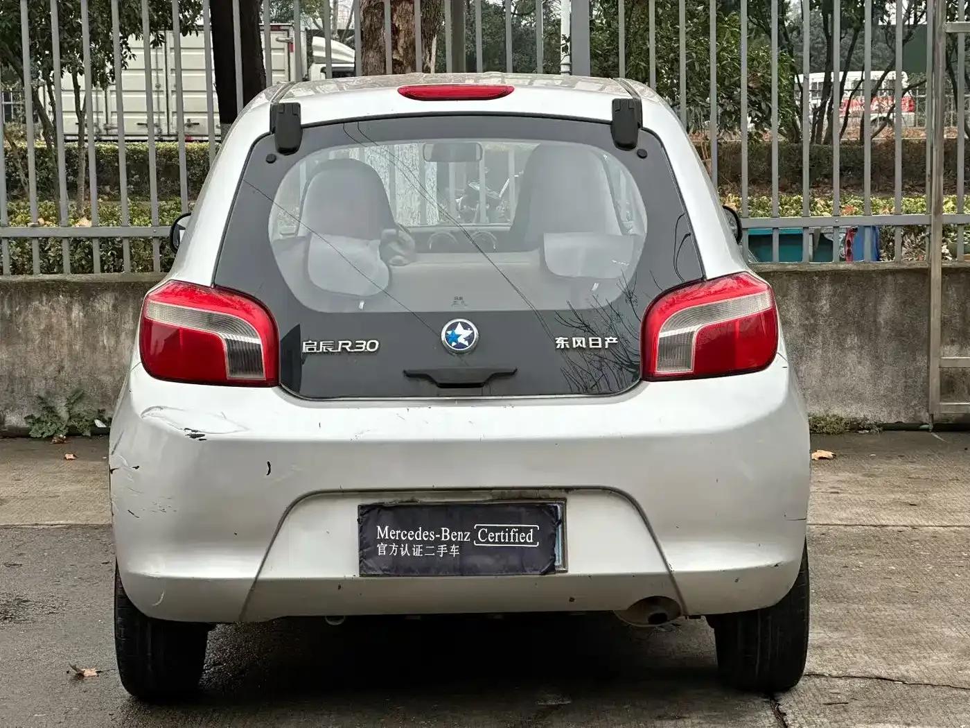Venucia R30 2014 1.2L Manual Comfort Edition — миниатюра 4
