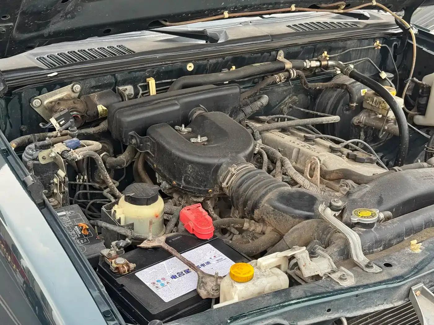 Nissan D22 2013 2.4L Gasoline 4WD Standard Model — миниатюра 11