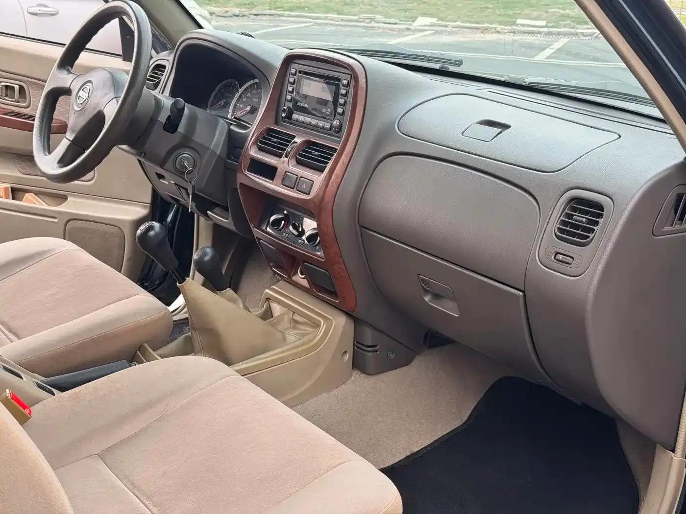 Nissan D22 2013 2.4L Gasoline 4WD Standard Model — миниатюра 23