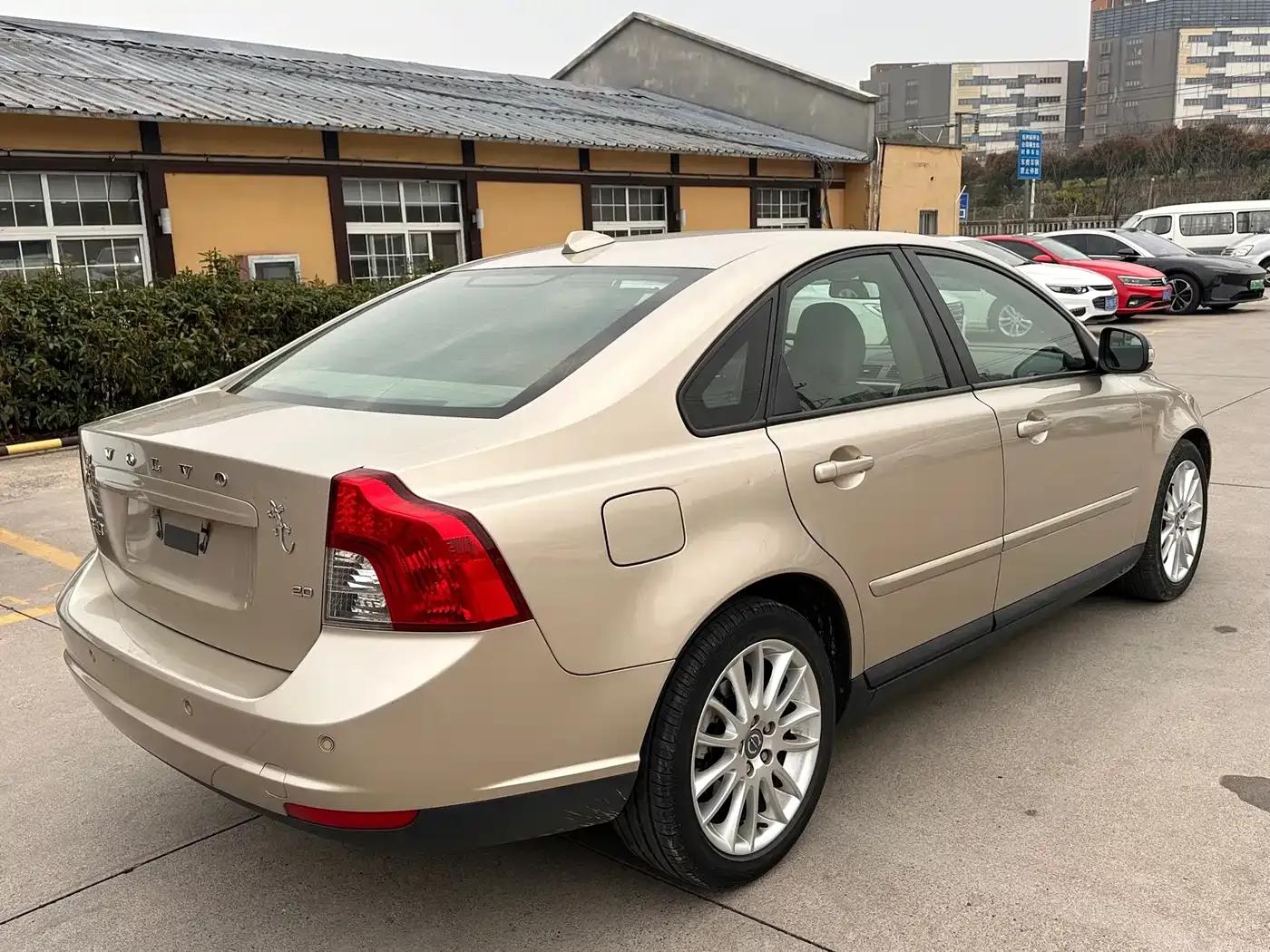 Volvo S40 2012 2.0L Automatic Premium Edition — миниатюра 10