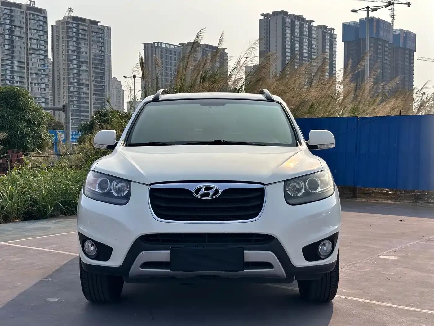 Santa Fe Classic 2012 2.4 Supreme Edition 7-Seat 4WD — миниатюра 2